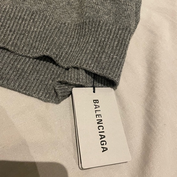 Balenciaga Grey Crewneck Shirt - Picture 2 of 7